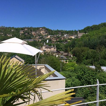 Bed and Breakfast La Desirade Salles-la-Source Esterno foto