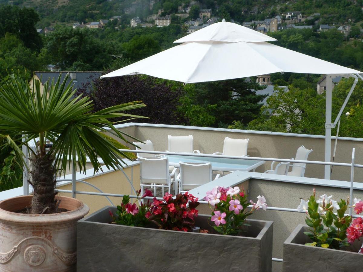 Bed and Breakfast La Desirade Salles-la-Source Esterno foto