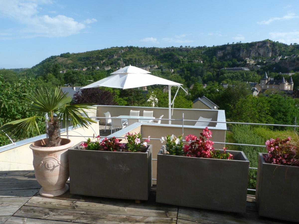 Bed and Breakfast La Desirade Salles-la-Source Esterno foto