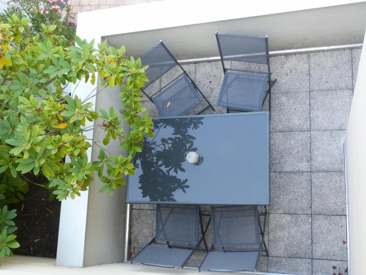 Bed and Breakfast La Desirade Salles-la-Source Esterno foto